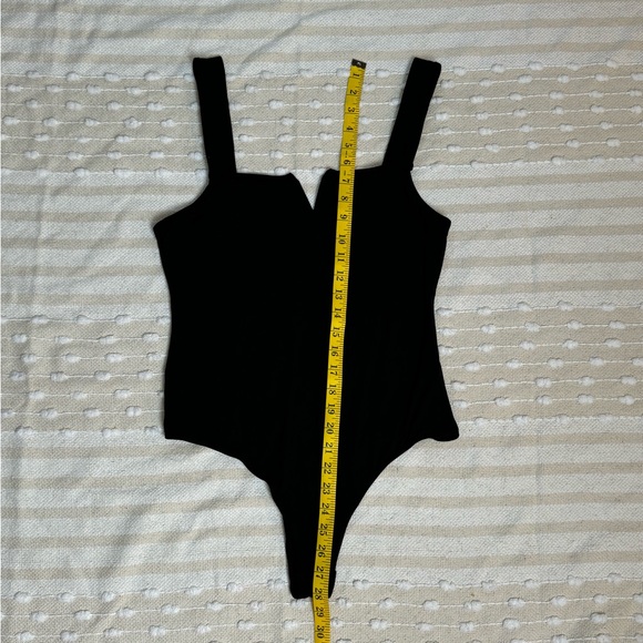 Saints and Hearts black v square neck tank bodysuit size large - Picture 6 of 12